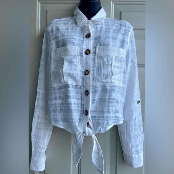 EXPRESS Tie Waist Button Down Top - Picture 2 of 9